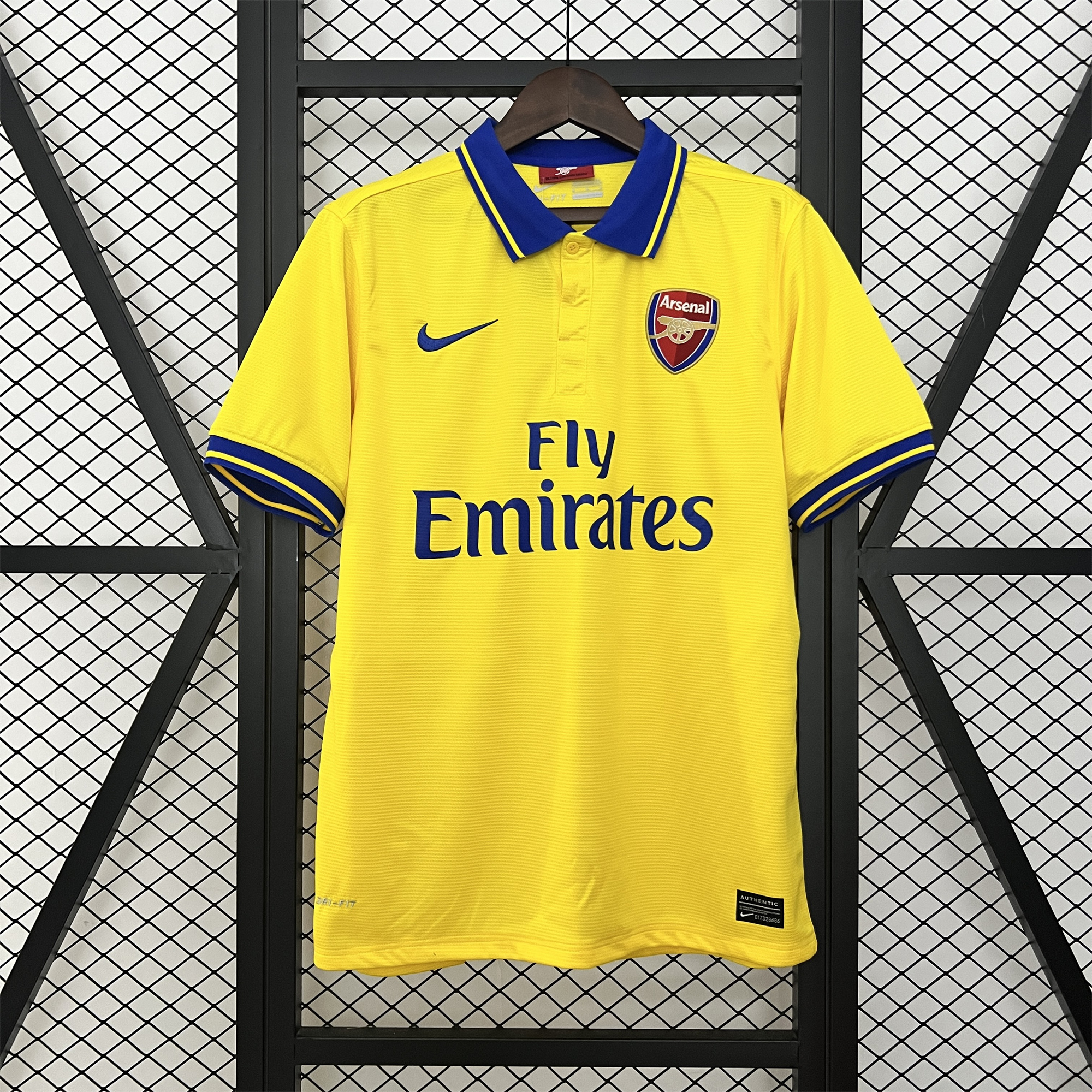 Retro Arsenal 2013-14 Away Jersey
