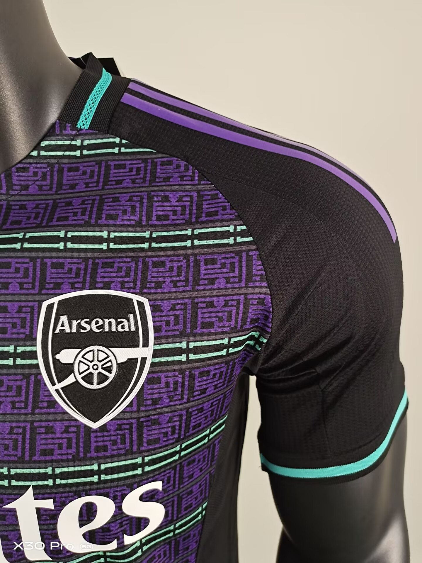 25-26 Arsenal training jersey - player version