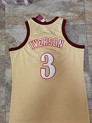 Allen Iverson Philadelphia 76ers 3 gold MN