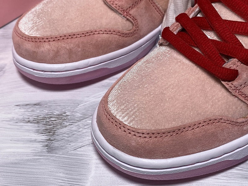 SB Dunk Low StrangeLove Skateboards