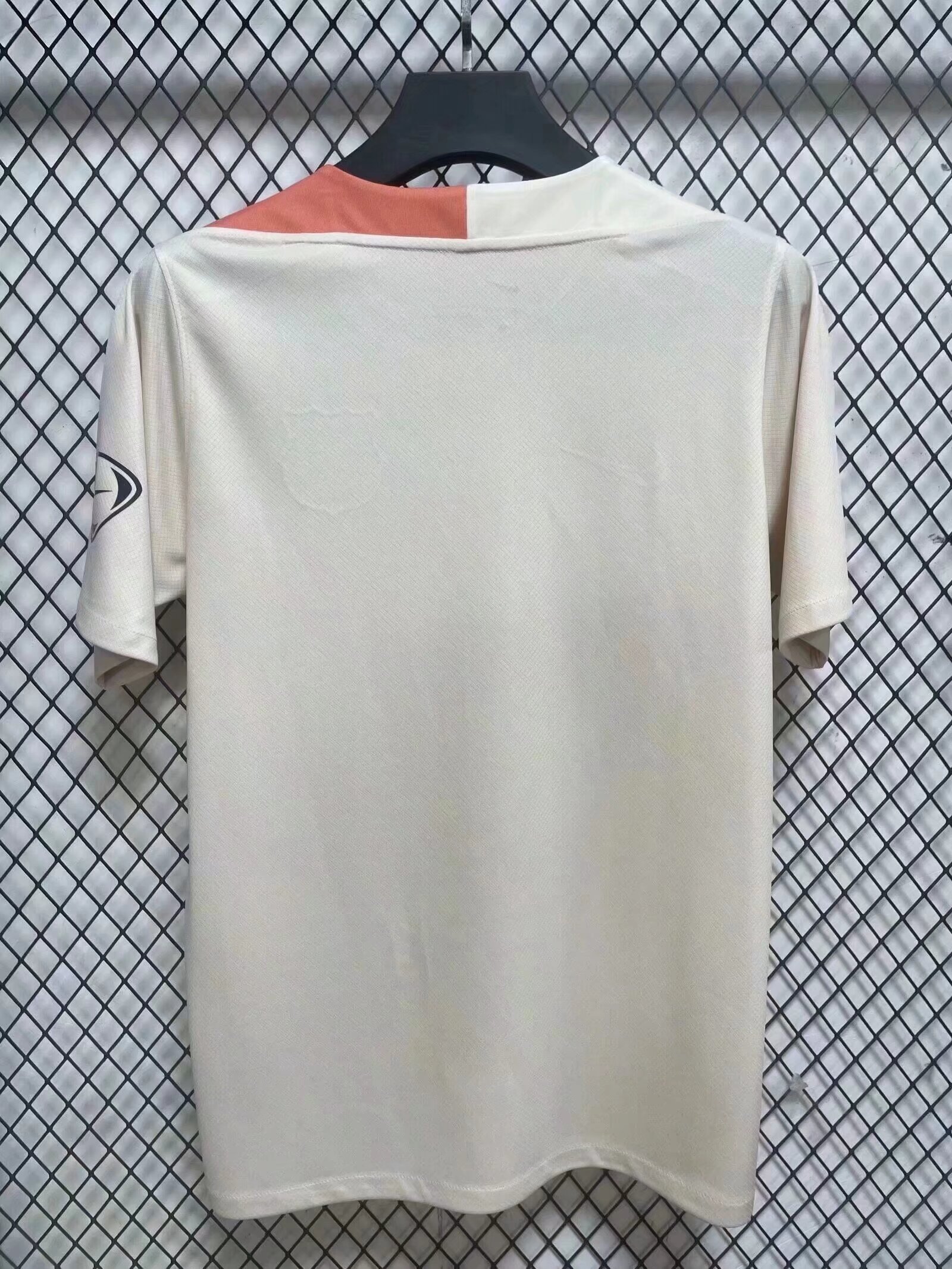 2025/2026 Barcelona Training Wear cream-yellow Football Shirt 1:1 Thai Quality