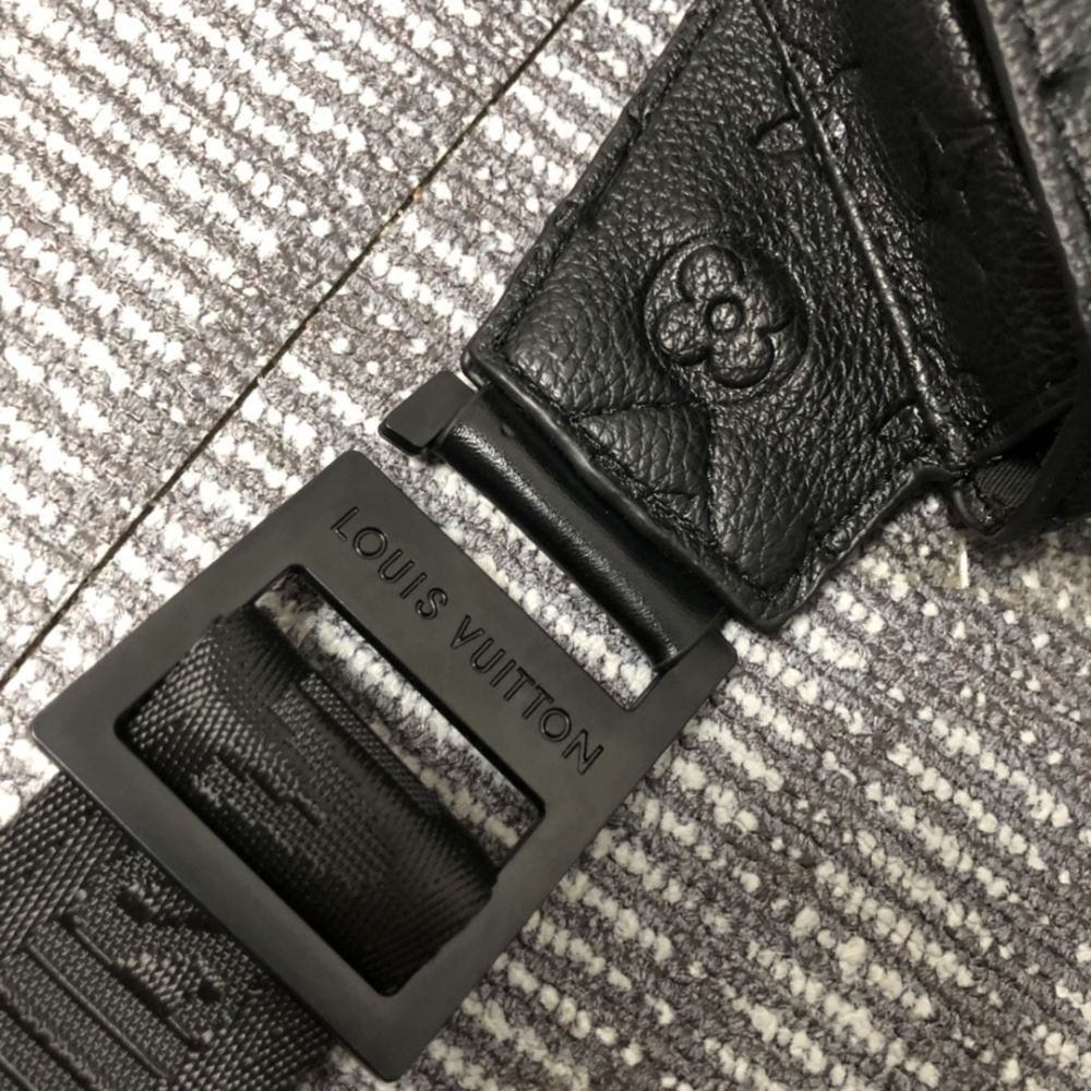 Louis Vuitton S Lock Sling Bag Black 8.3 Inches M58487