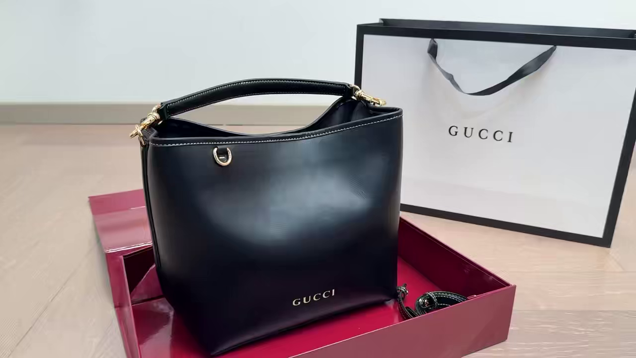 Gucci Handheld Crossbody Tote Bag