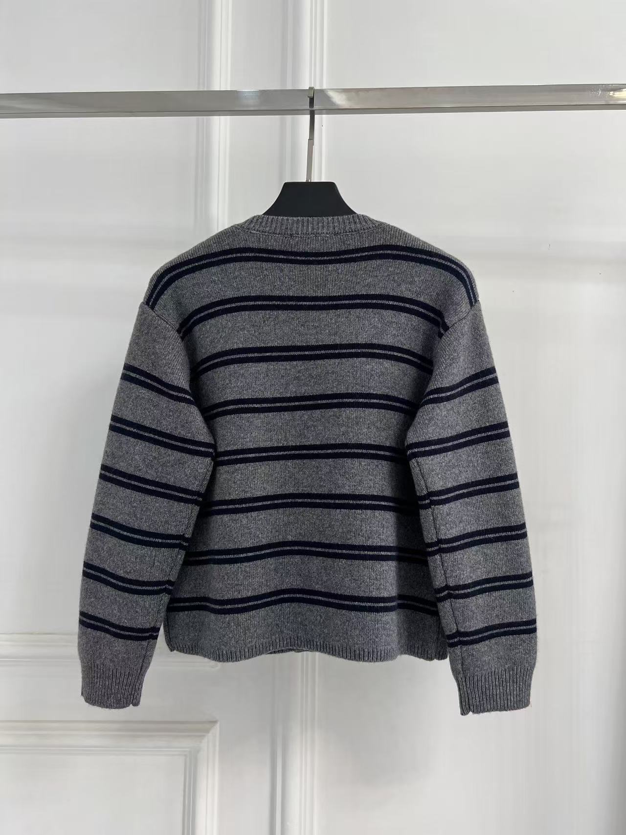 Retro striped knit cardigan