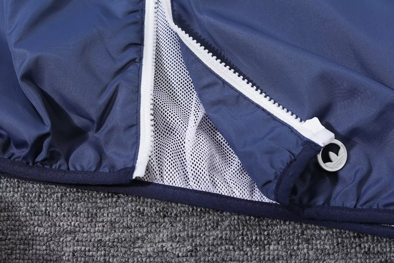 2023/24 Real Madrid blue and white hooded windbreaker 1:1 Thai quality