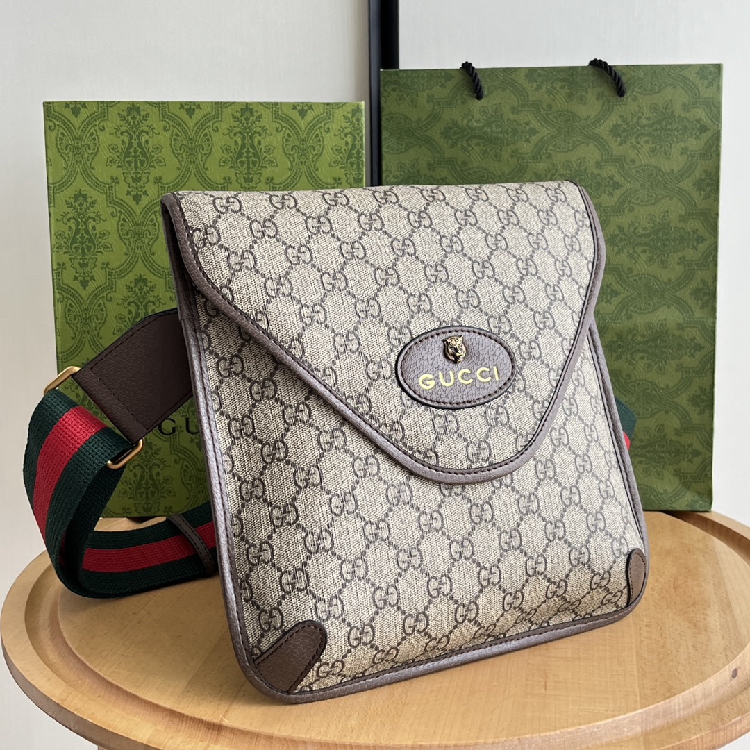 Gucci Neo Vintage GG Supreme Messenger Bag