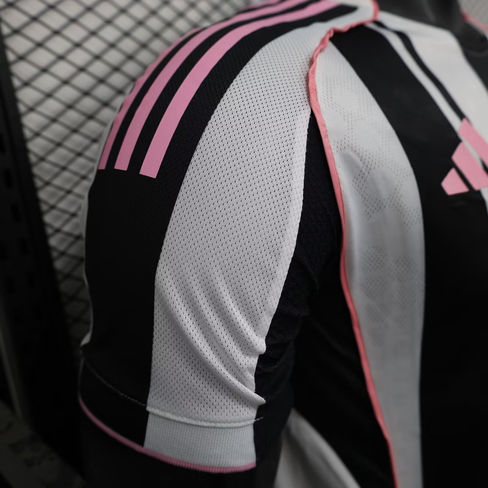 2025/2026 Player Version Juventus Home Football Shirt 1:1 Thai Quality