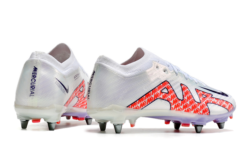 SG nail Assassin 15th generation low-top waterproof knitted SG football shoes