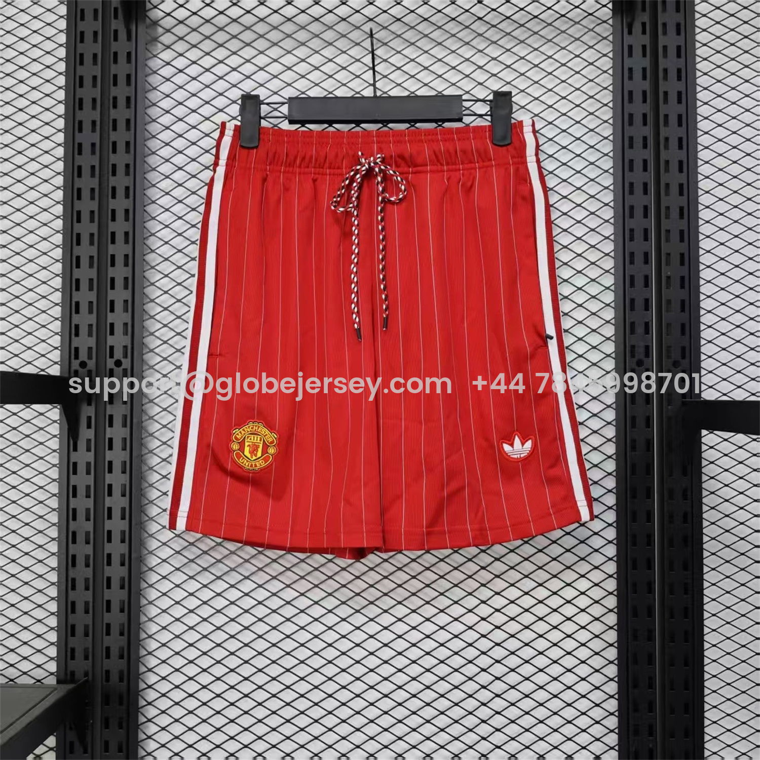 Manchester United 25-26 Trefoil Red Travel Shorts - Player Version