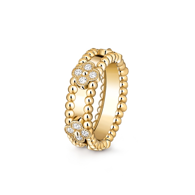 Perlee sweet clovers ring