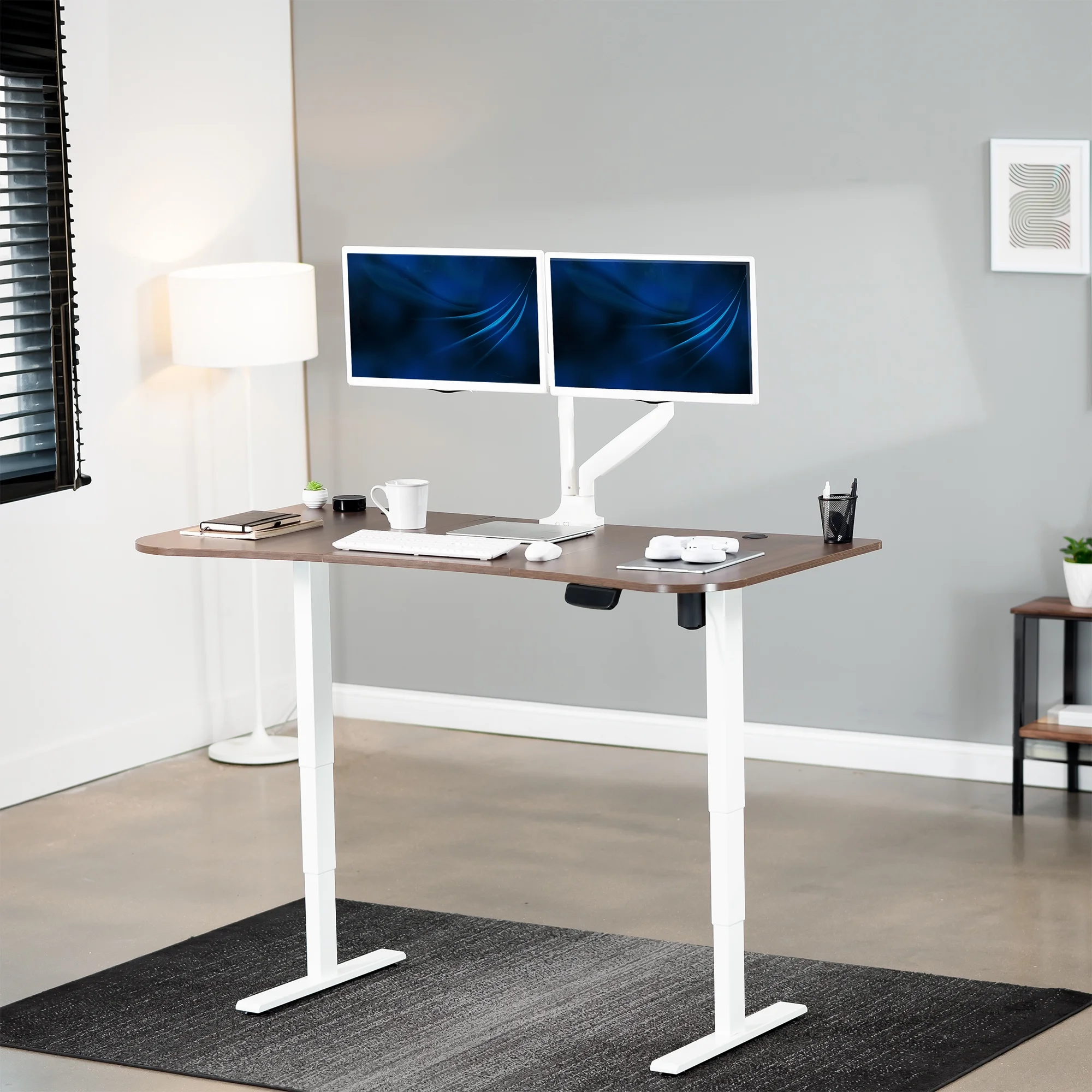 VIVO Reclaimed Wood / Black 63�?x 32�?Electric Height Adjustable Stand Up Desk