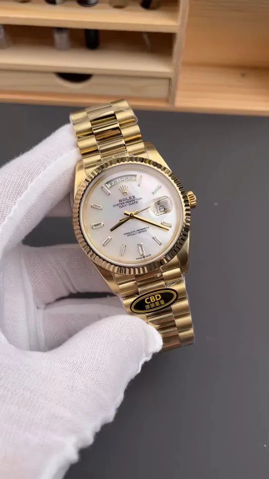 Rolex Day-Date Mother-of-Pearl 40mm