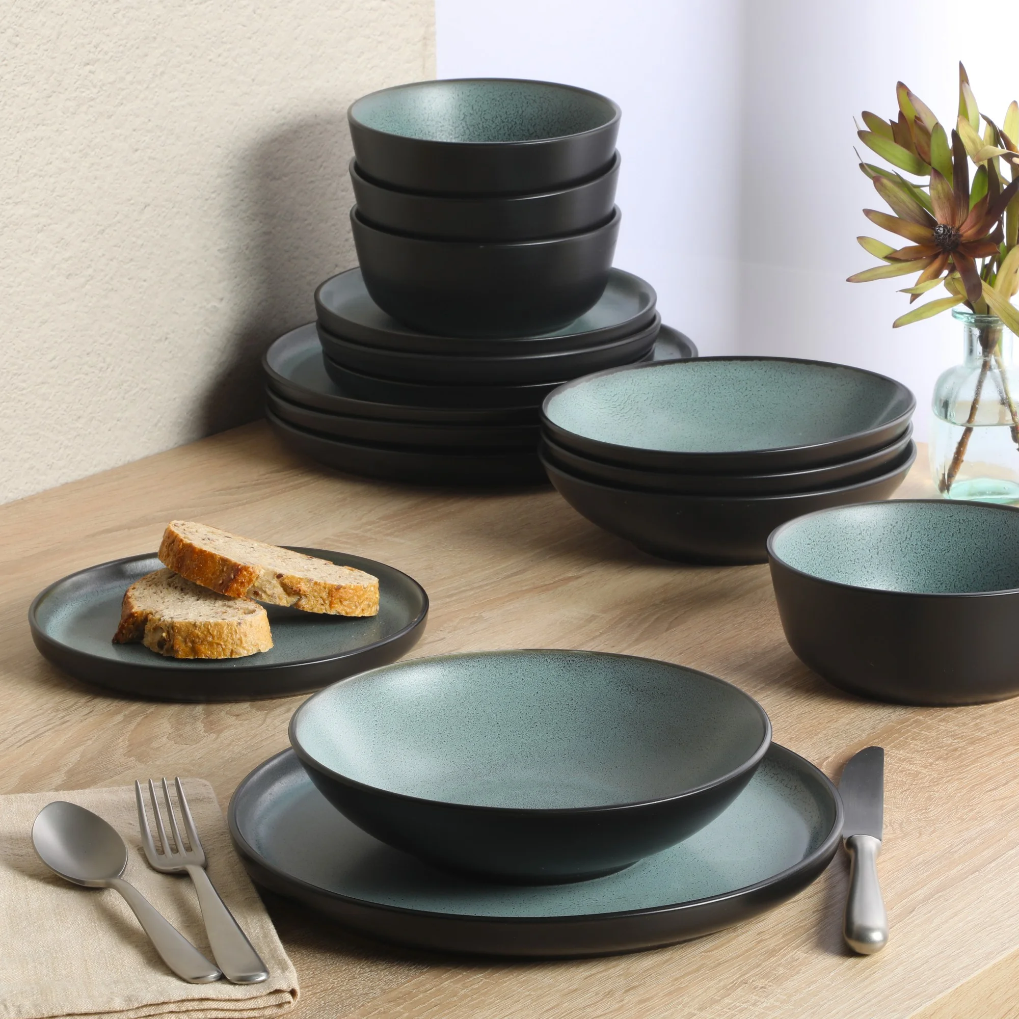 Gibson Elite Tribeca Loft 16-Piece Dinnerware Set - Service for 4 - Matte Blue