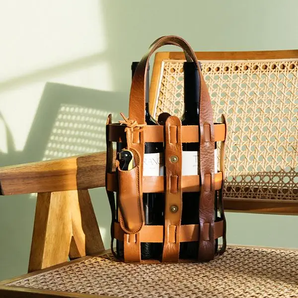 Full-Grain Leather Wine Tote – Gift Bag