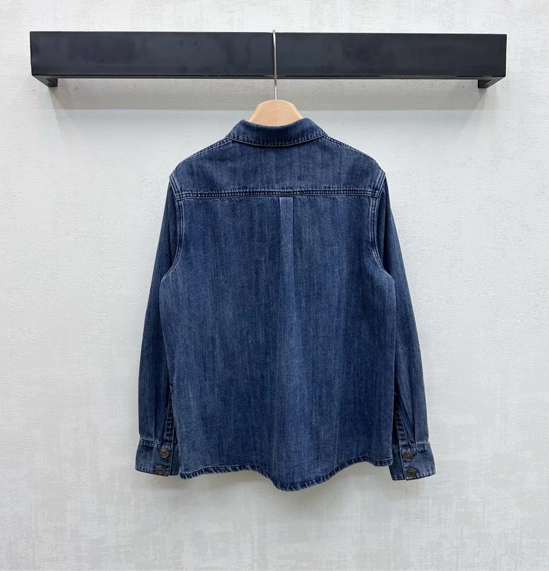 26NEW Letter Logo Denim Shirt