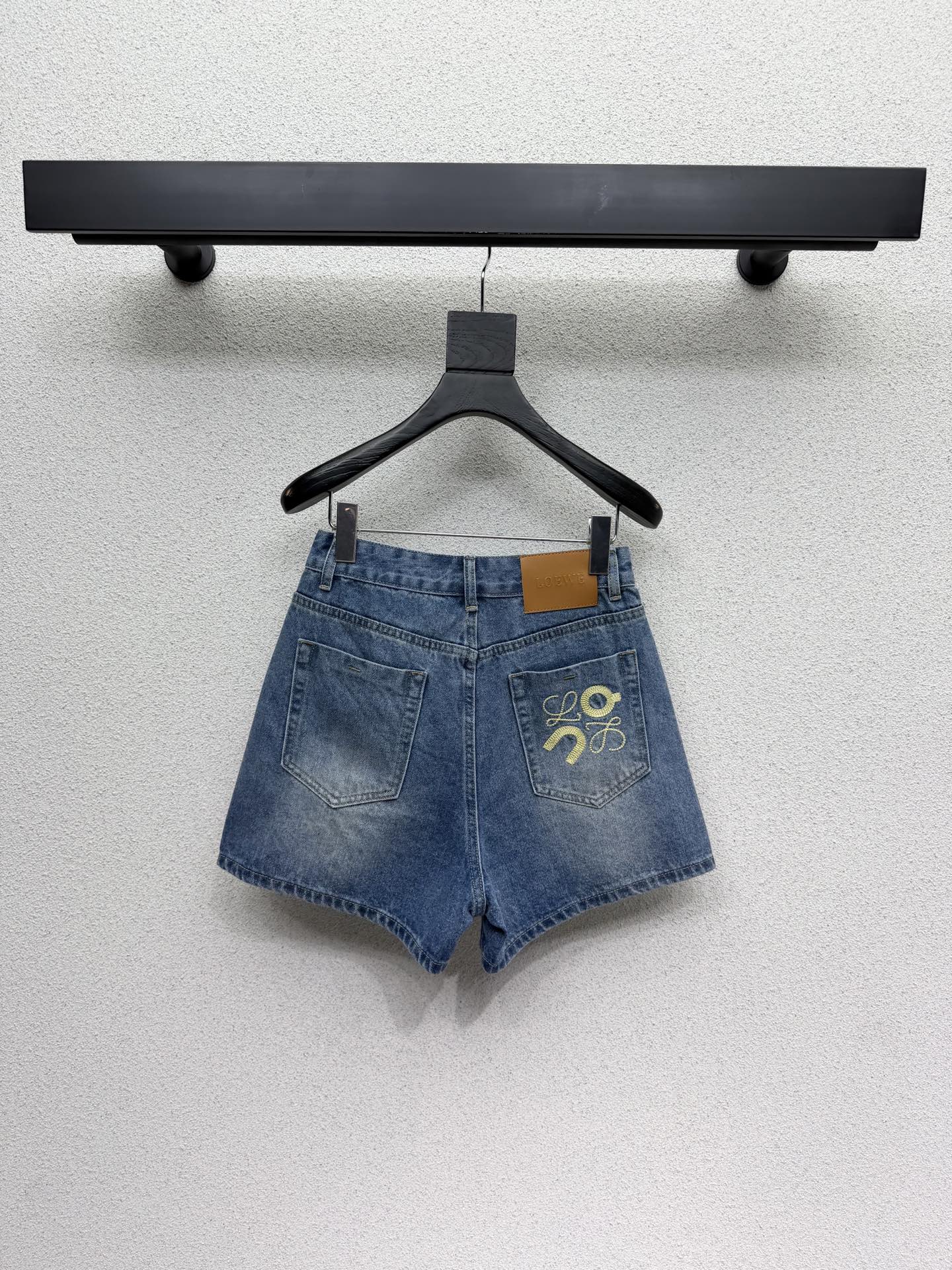 26NEW Embroidered Denim Shorts