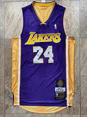 Los Angeles Lakers Kobe Bryant Purple 24 MN