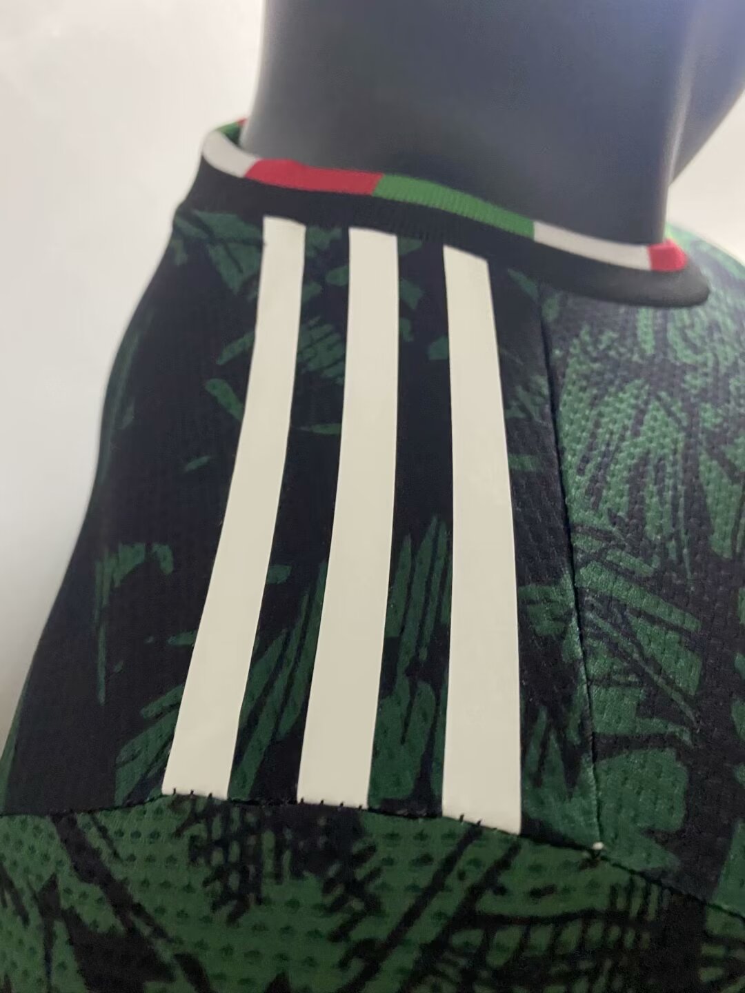 2023/24 Player Edition Italy Dark Green Jersey