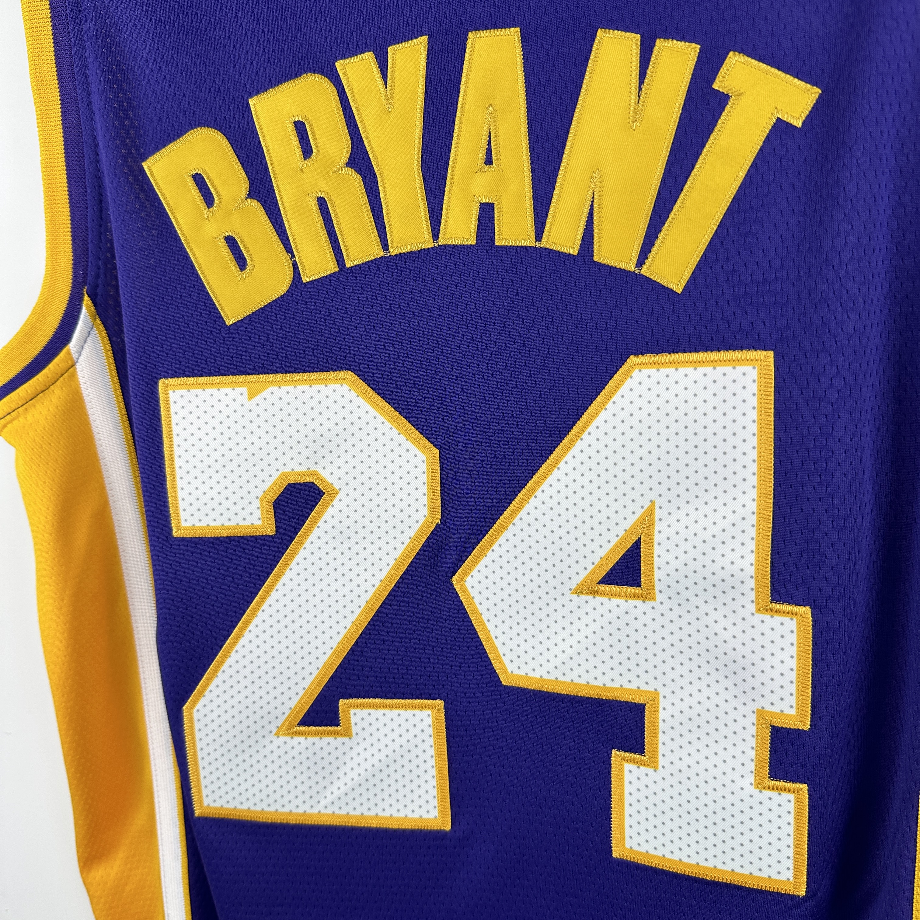 Embroidered Lakers V-neck purple No. 24 Kobe