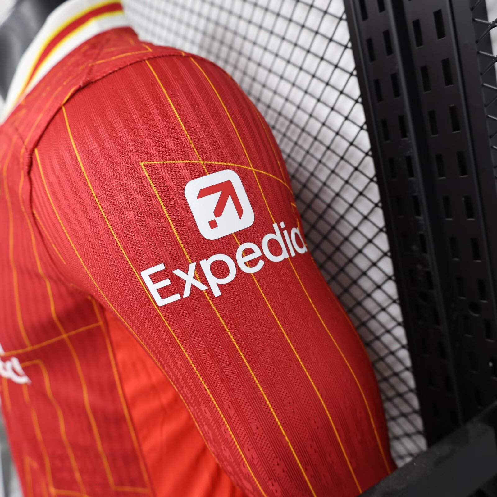 2024/25 LiverpoolHome long sleeve jersey