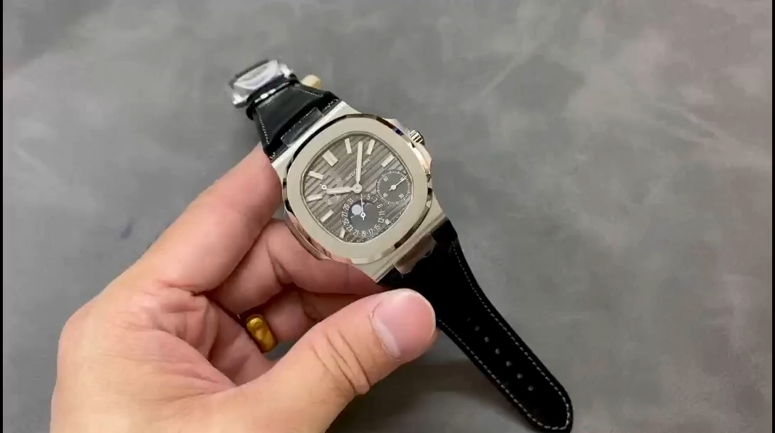 【Super Clone】Replica Patek Philippe Nautilus 5712G 001 40mm Mens Watch