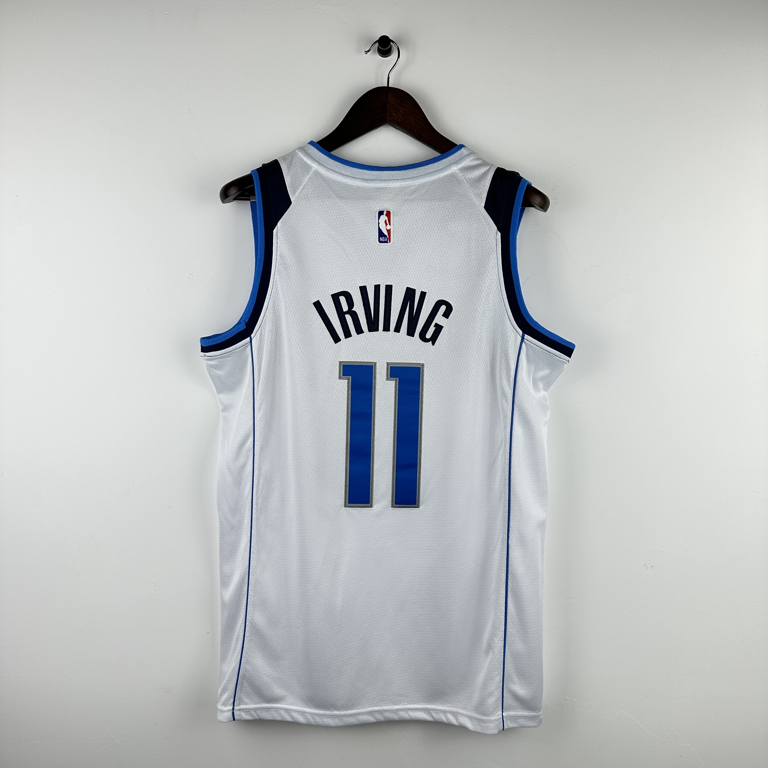 Embroidery Mavericks White No. 11 Irving