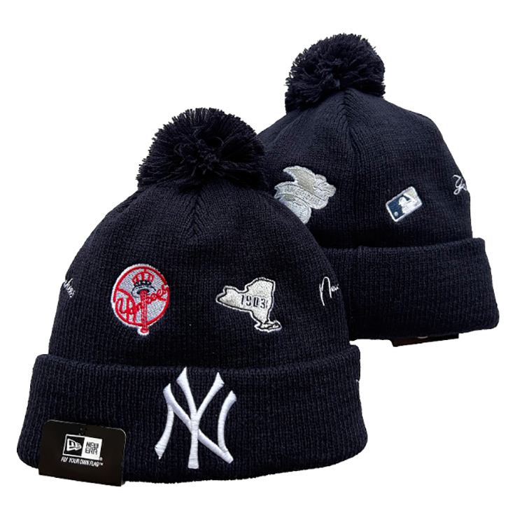 New York Yankees Black Cuffed Knit Hat with Pom