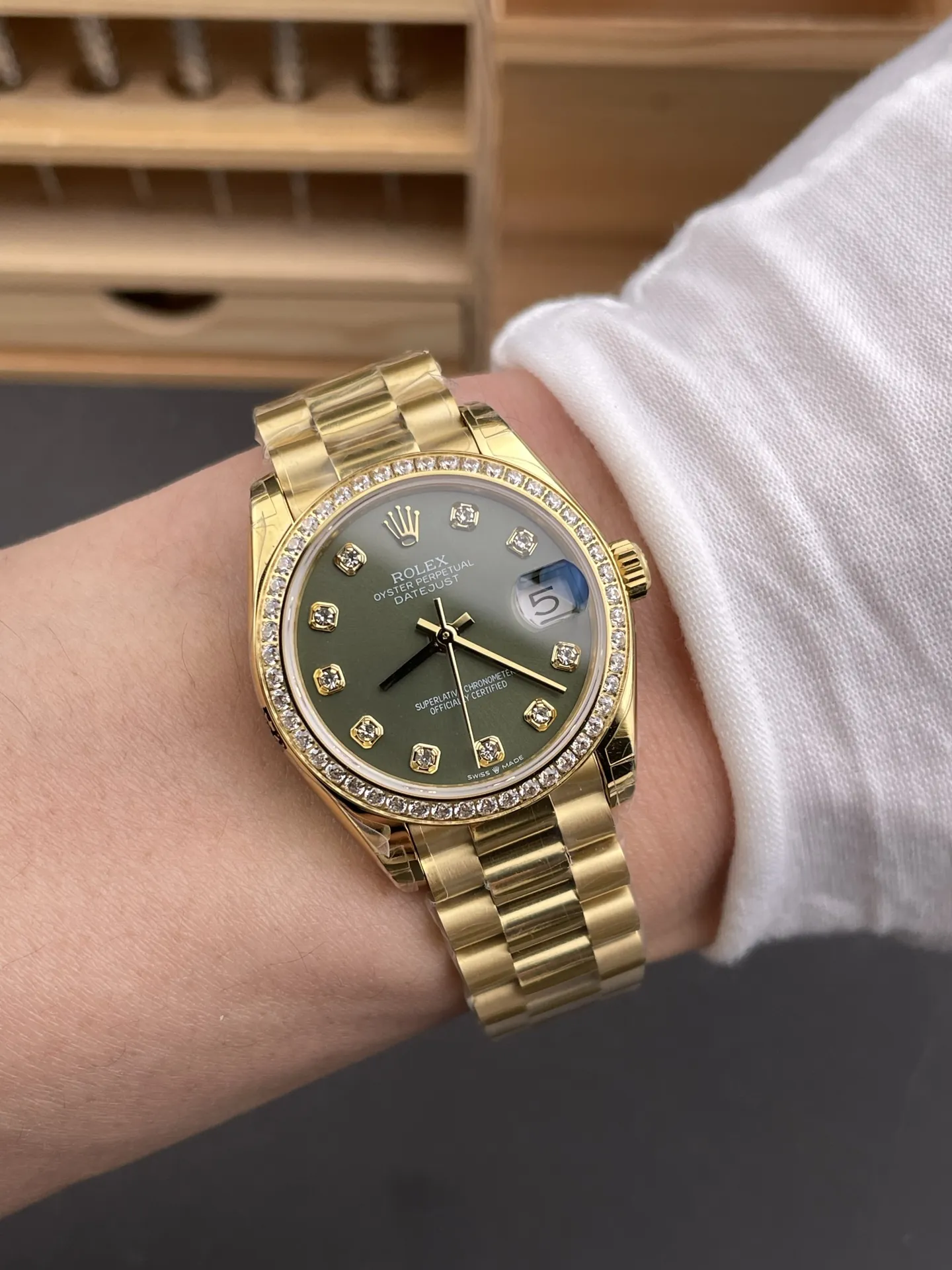 Rolex Datejust Diamond Bezel Ladies 31mm