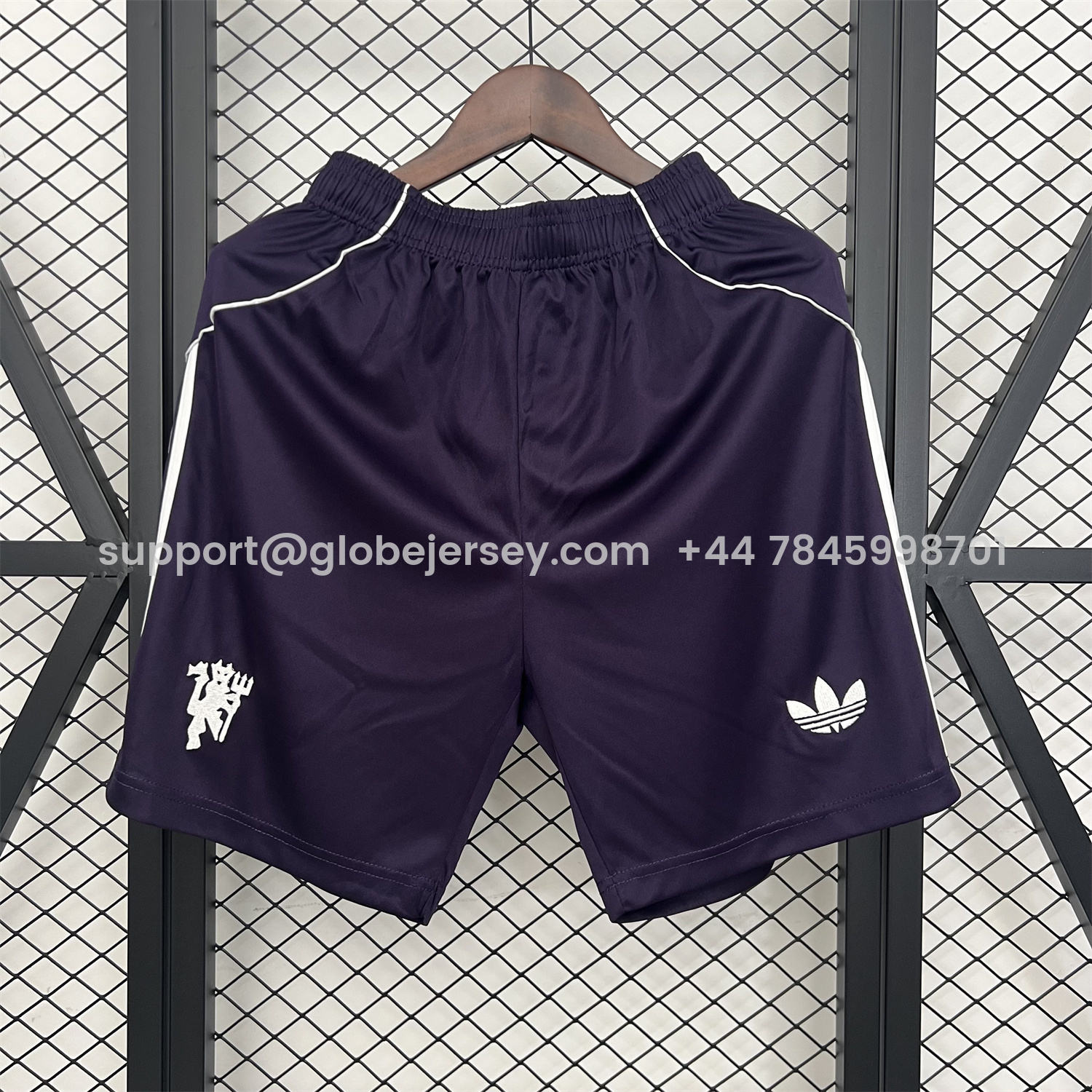 Manchester United 25-26 Away Purple Shorts - Fans Version