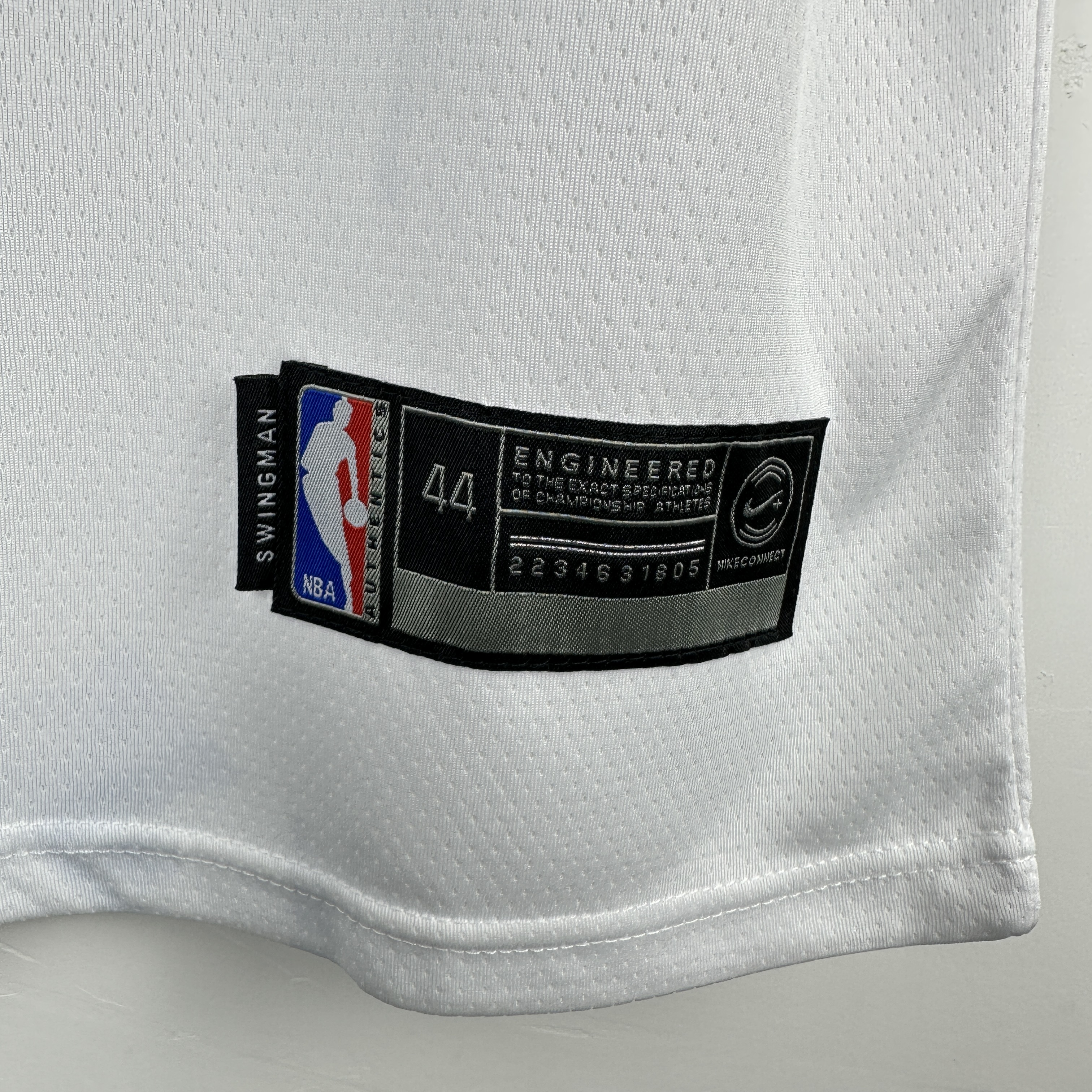 Embroidery Timberwolves White No. 5 Edwards