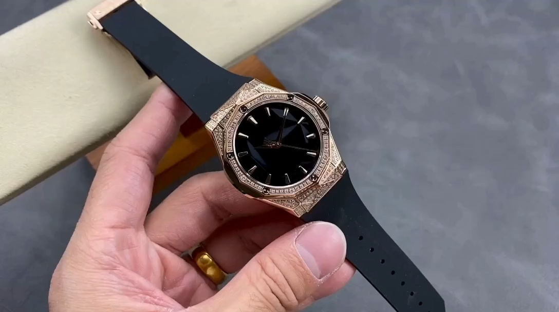 【Super Clone】Hublot Classic Fusion 550.OS.1800.RX.1604.ORL19 40mm