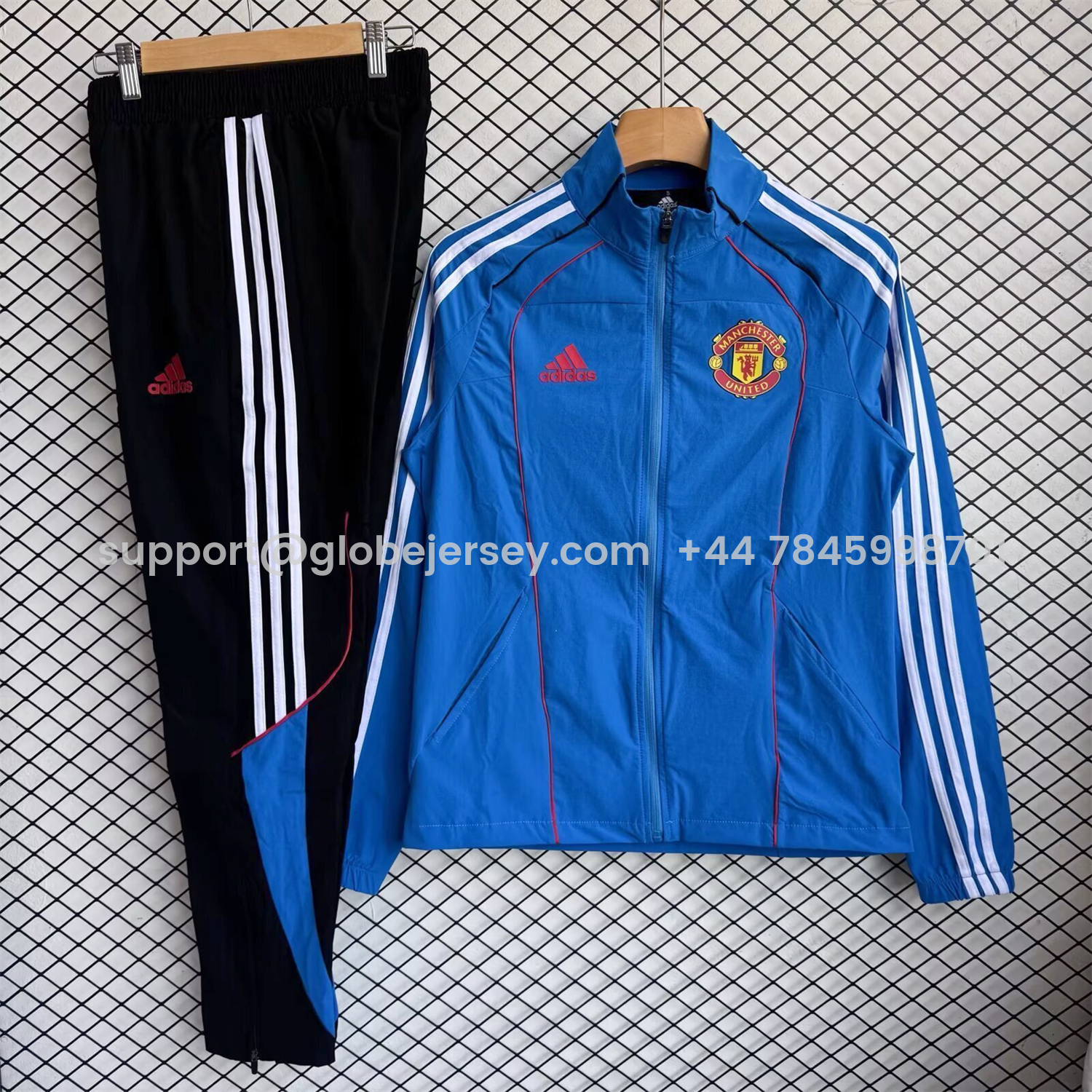 Manchester United 25-26 Windbreaker Training Set - Blue Top and Black Pants