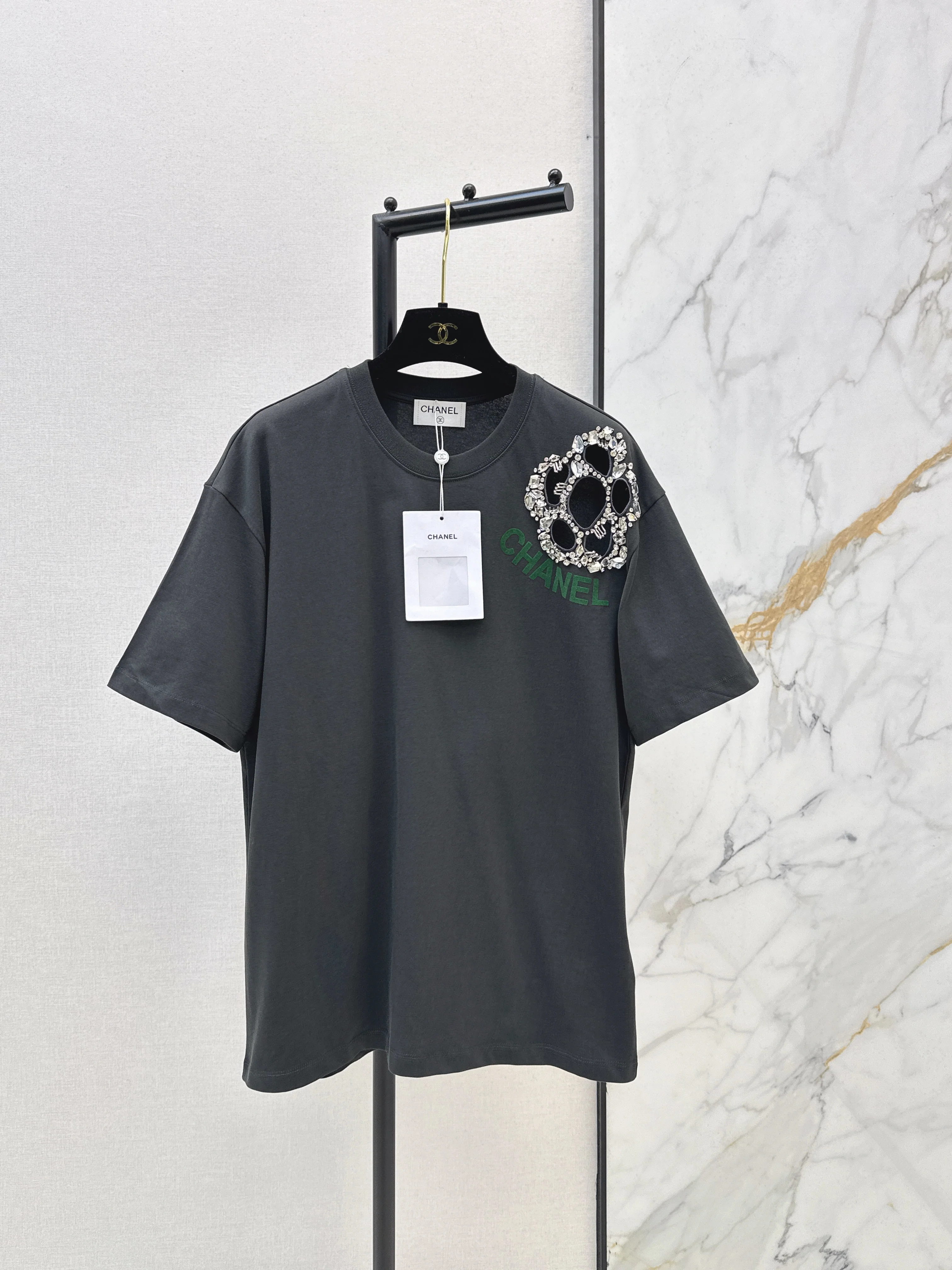 26NEW Floral Rhinestone Pattern Short-Sleeve T-Shirt