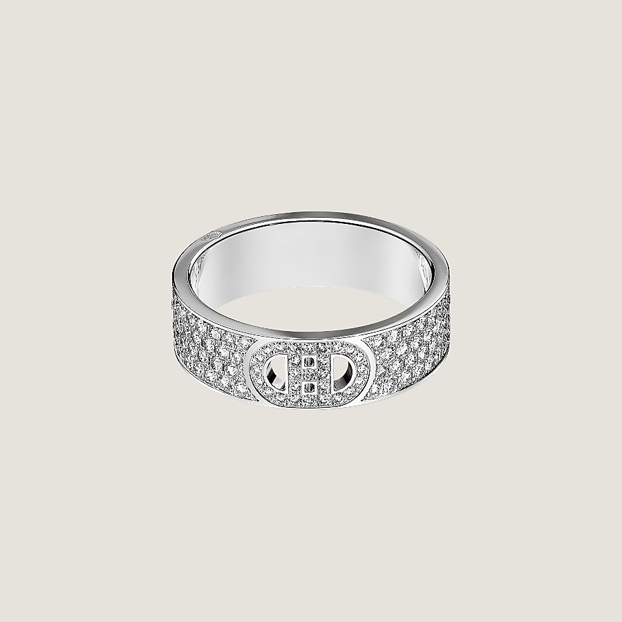 H dAncre ring