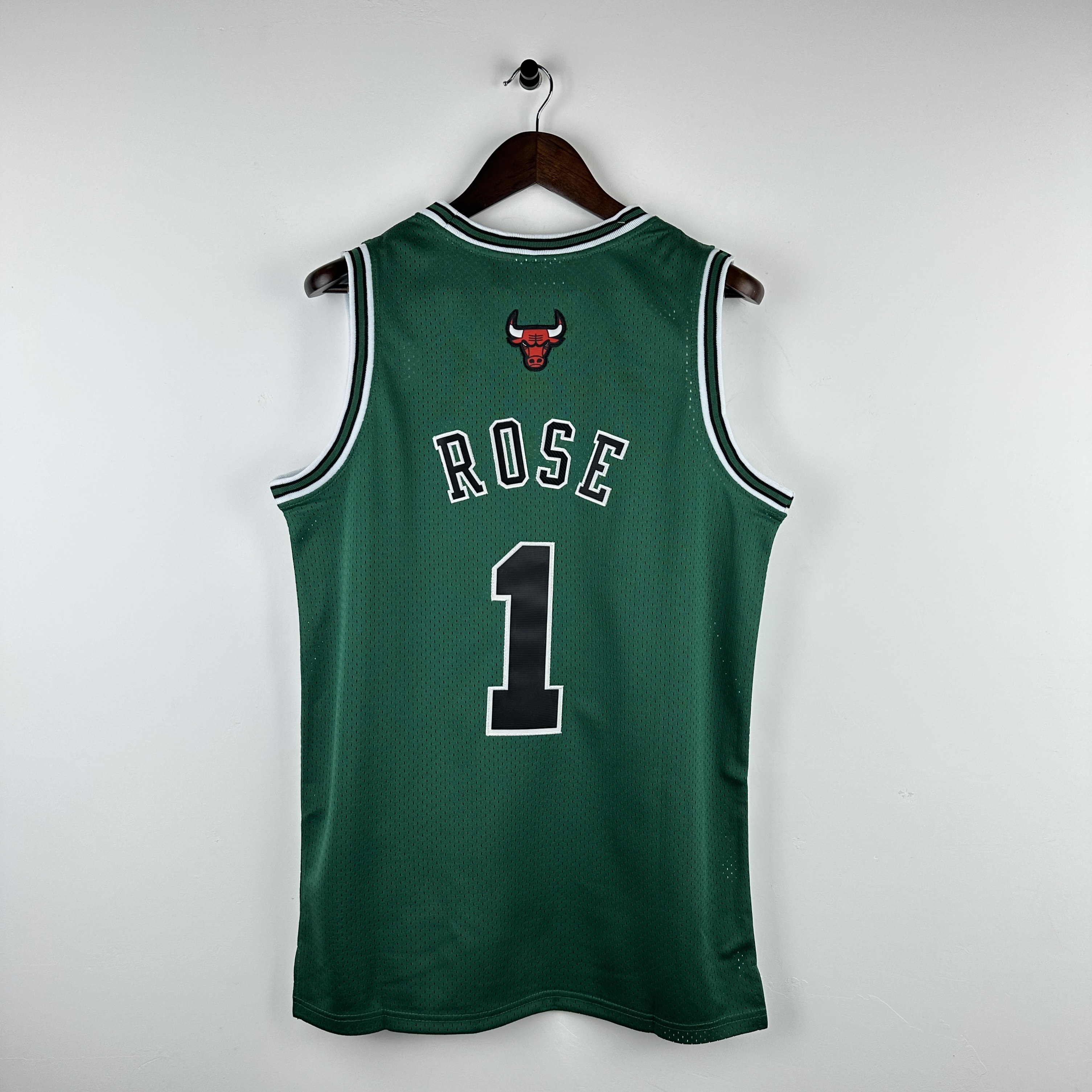 Embroidered MN Retro Jersey Bulls 08/09 Season Green No. 1 Rose