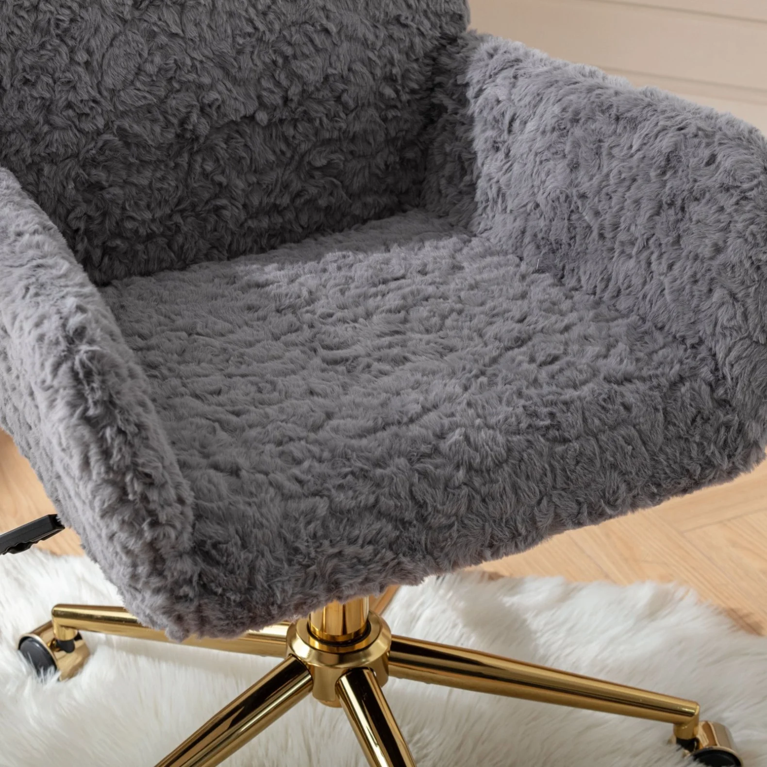 Furniture Office Chair,  Artificial Rabbit Hair Makeup Vanity Chair Chair, 360 Comfy Swivel Armchair with Wheels, Modern Height Adjustable Cute Vanity Chair for Living Room Small Spaces Pink
