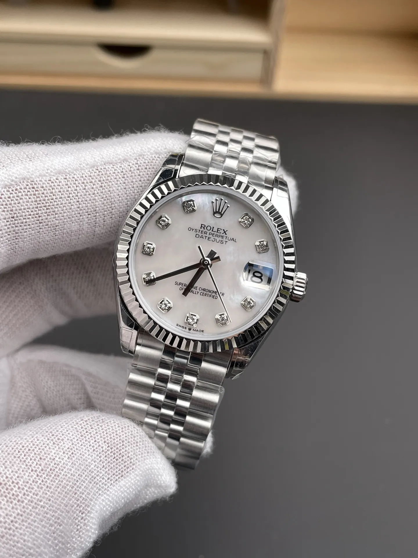 Rolex Datejust Mother-of-Pearl Ladies 31mm