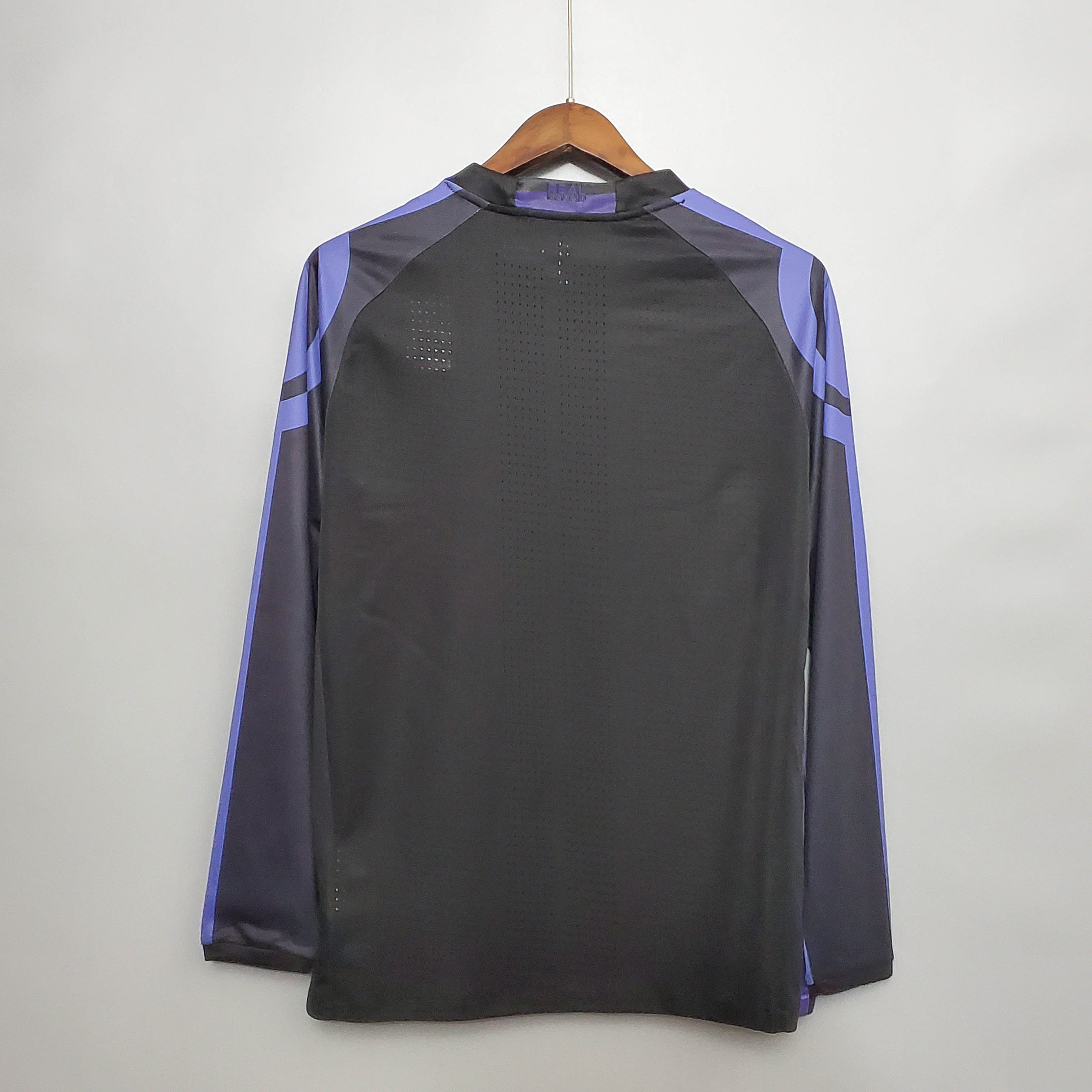 2016/2017 Retro Long Sleeve Real Madrid Third Away - Fans Edition