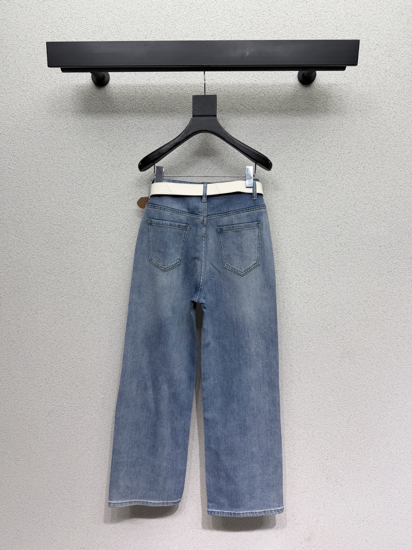 26NEW Rhinestone Embroidered Letter Straight Leg Stretch Jeans