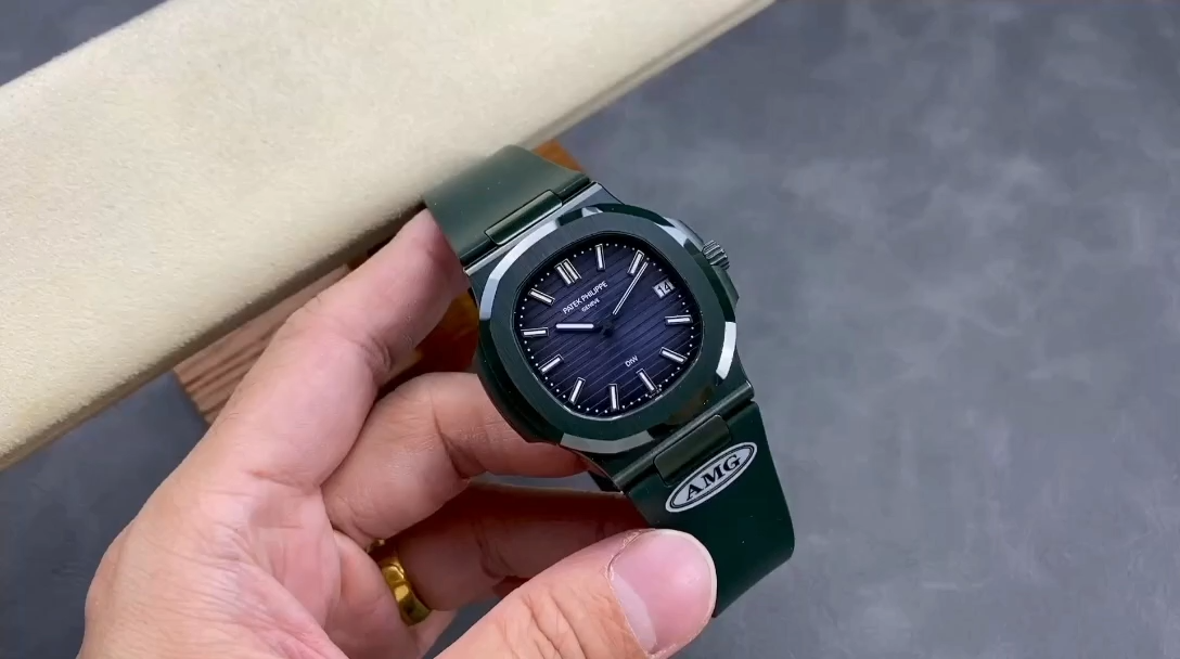 【Super Clone】Patek Philippe Nautilus Green Rubber Blue Dial 5711 40MM Watch