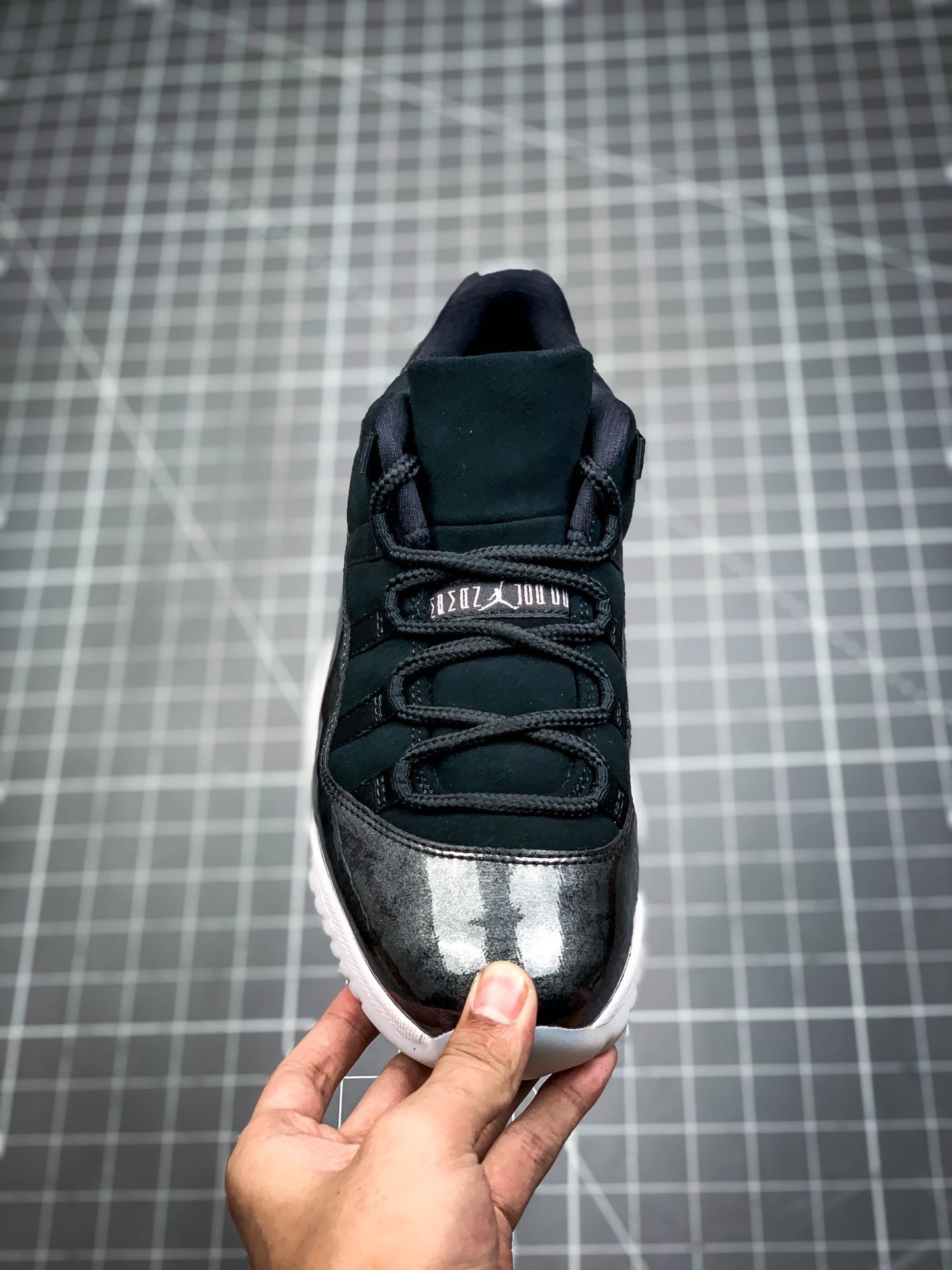 Jordan 11 Retro Low Barons