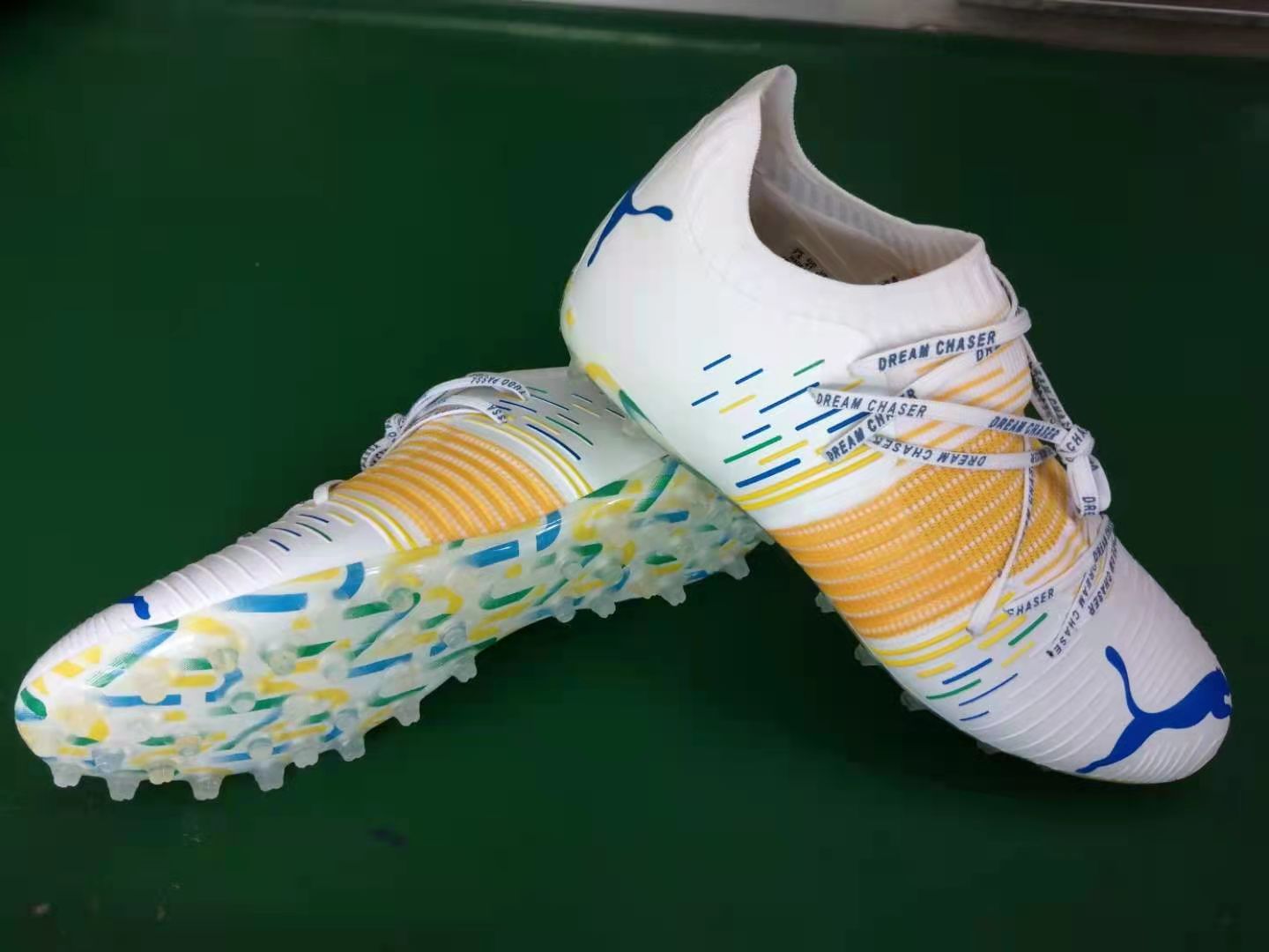 UTURE Z 1.2 MG short-spiked high-end grass football shoes for men