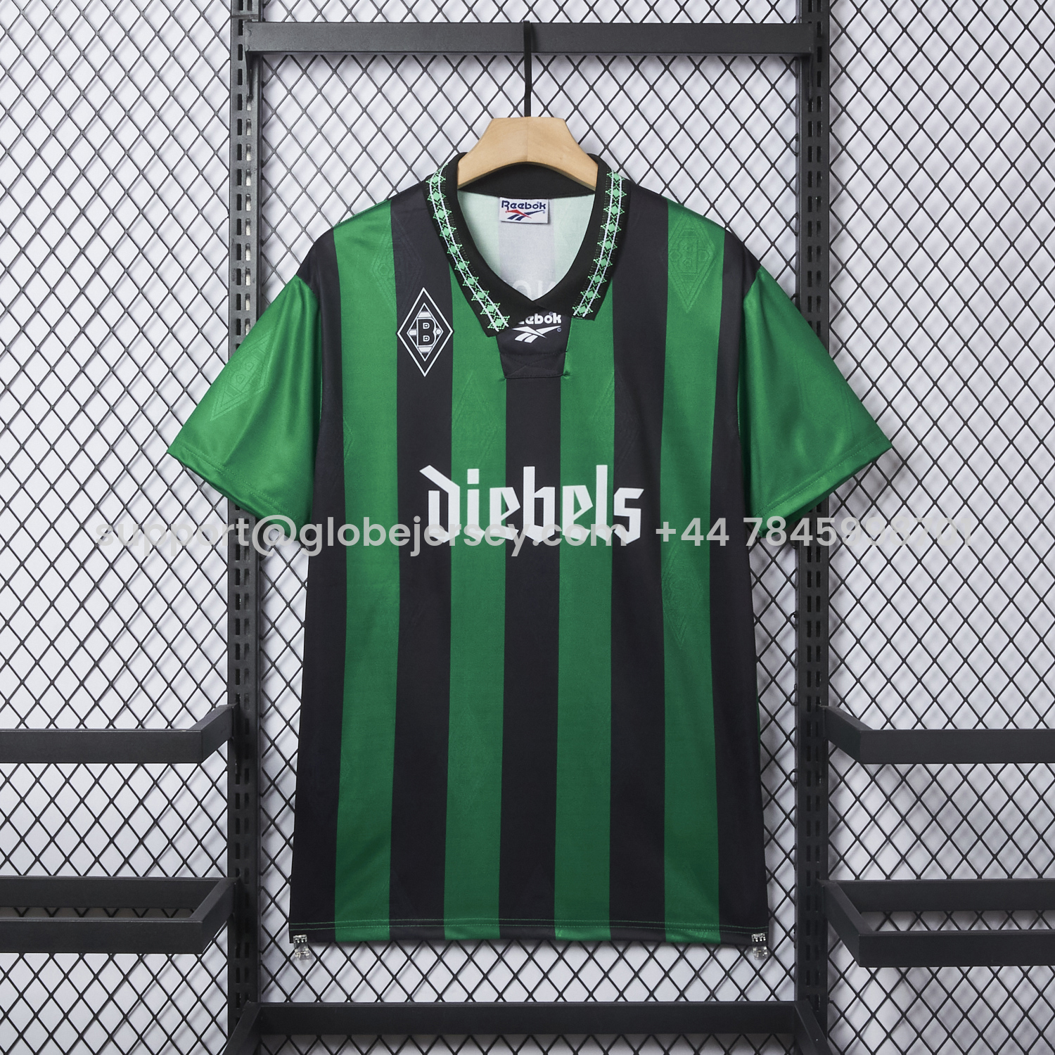 Retro Borussia Mönchengladbach 1995-96 Away Jersey