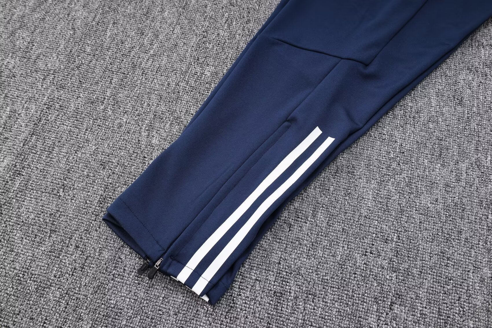 2023/2024 Italy Half-Pull Training Suit Off-White Soccer Shirt Set