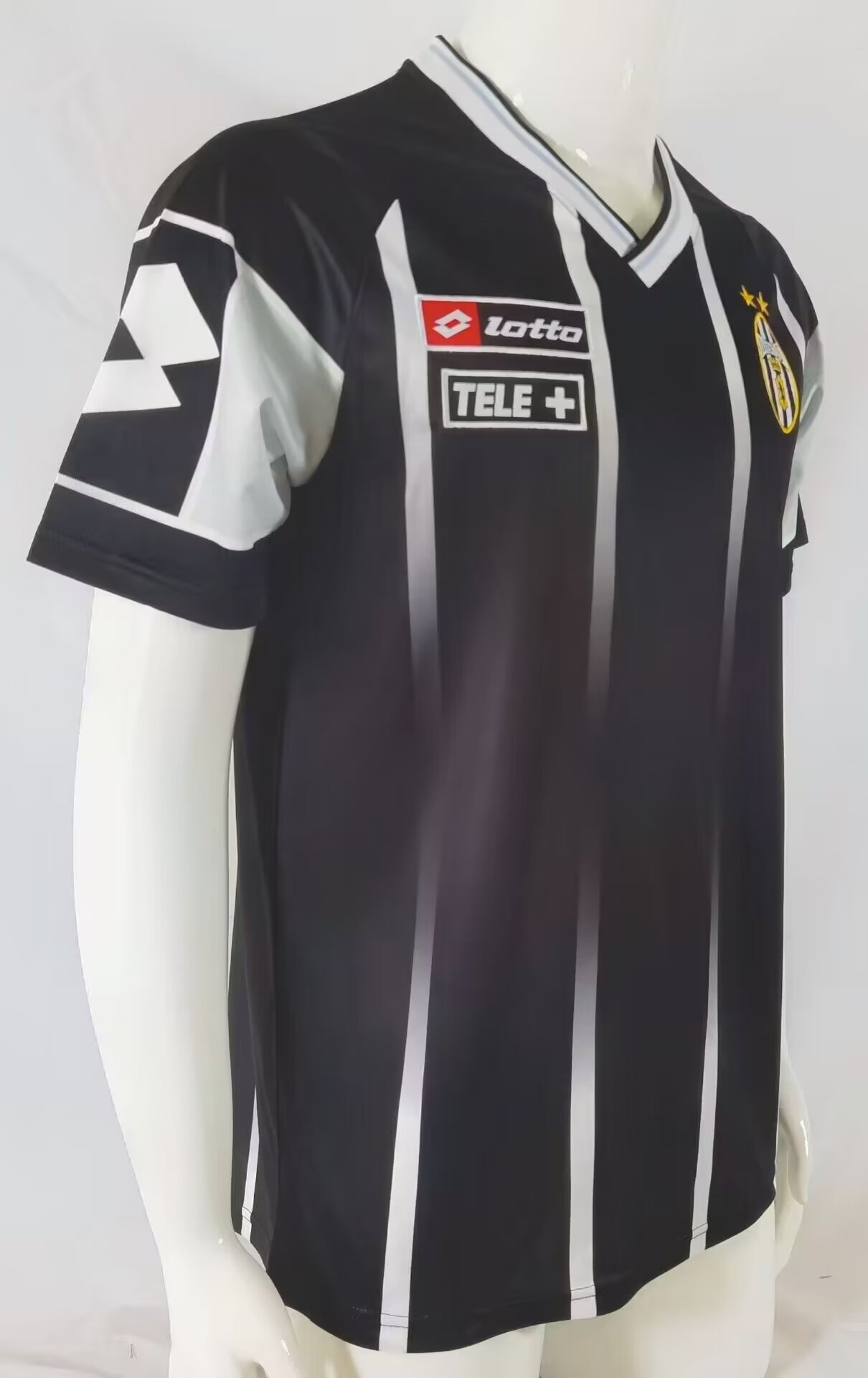 2000/01 Juventus home retro jersey - Fans Edition