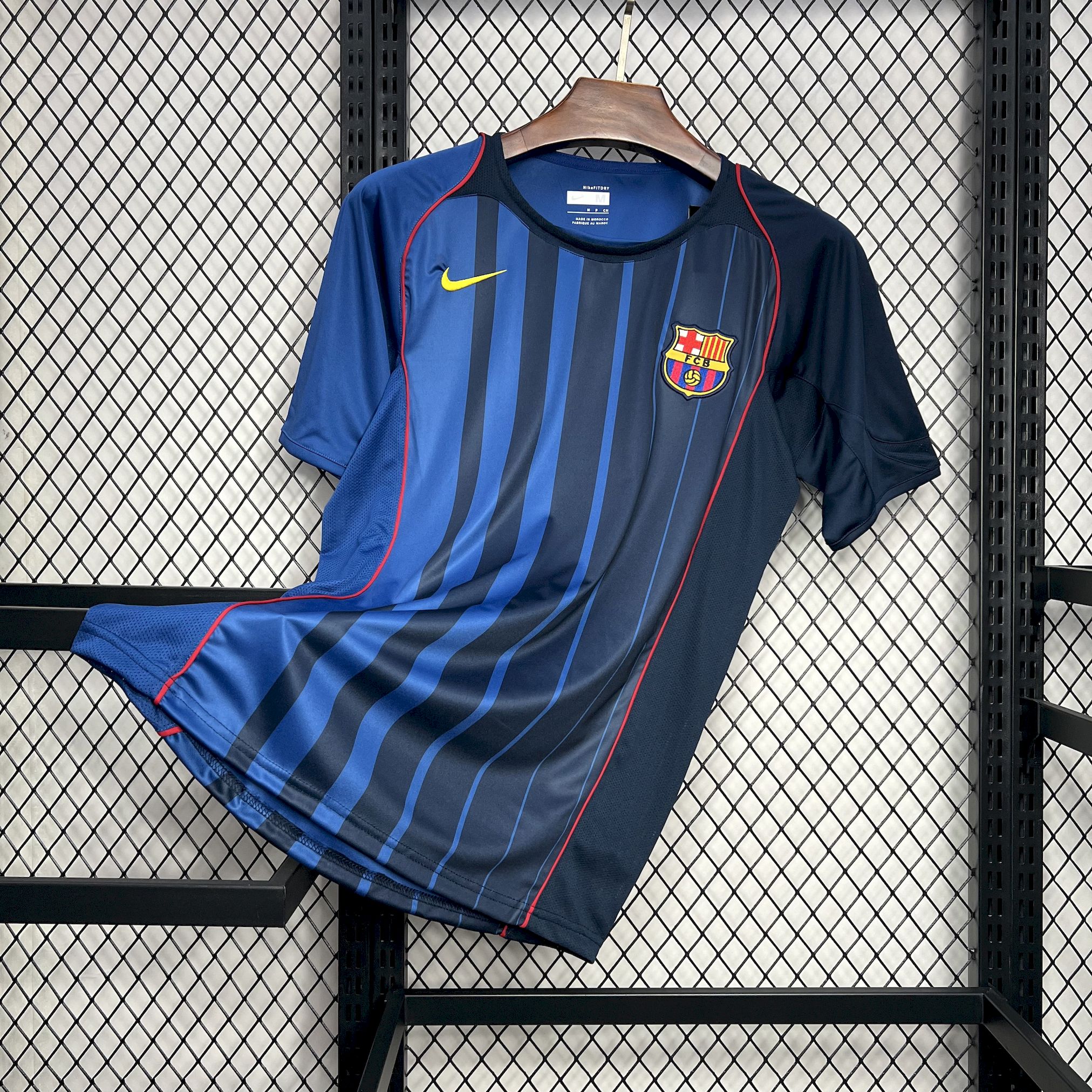 Retro Barcelona 04-05 Away Jersey