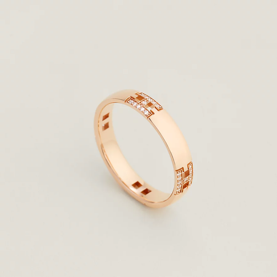 Ever Herakles wedding band
