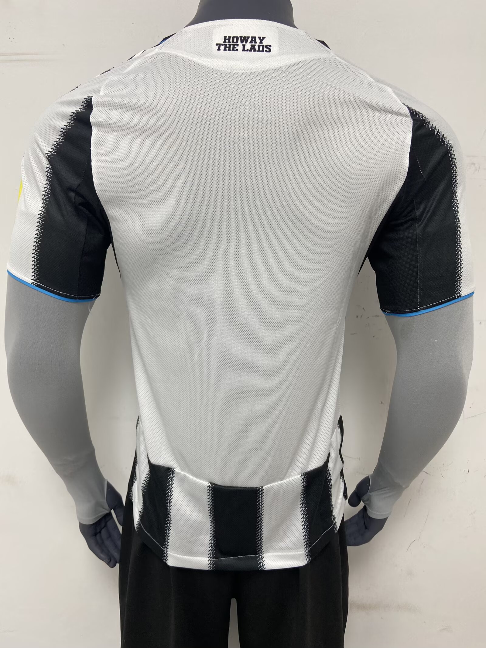 2025-26 Newcastle Home Jersey - Player Edition