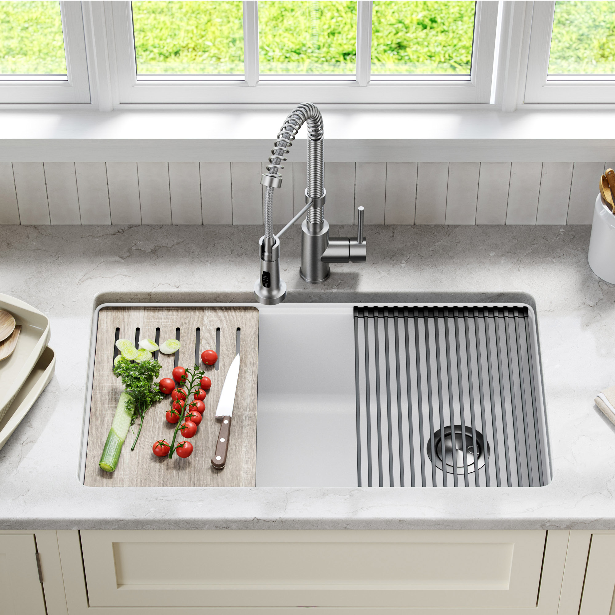 KRAUS 32' Undermount Single Bowl Granite Kitchen Sink with Commercial Kitchen Faucet