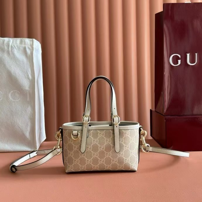 Gucci GG Emblem mini bag